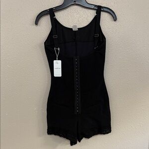 NWT Grow Loop Belly Tightening Buttocks Lifting Shapewear Bodysuit Body Shaping